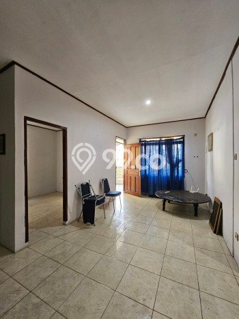 Rumah area Cinere, Depok, LT 180m² Bangunan 240m² Rumah area Cinere, Depok, LT 180m² Bangunan 240m²
