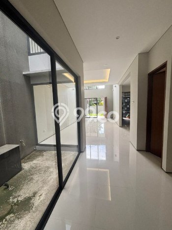 Jual Rumah Bagus Siap Huni LB 180m2 di Cinere, Depok Jual Rumah Bagus Siap Huni LB 180m2 di Cinere, Depok
