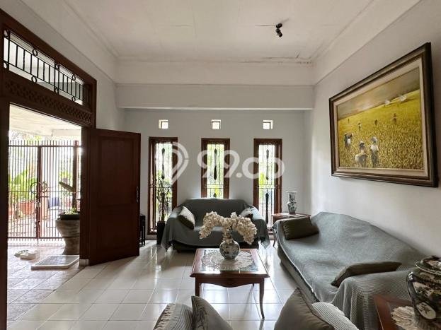 Rumah Mewah Siap Huni LT 381m2 di Cinere, Depok Rumah Mewah Siap Huni LT 381m2 di Cinere, Depok