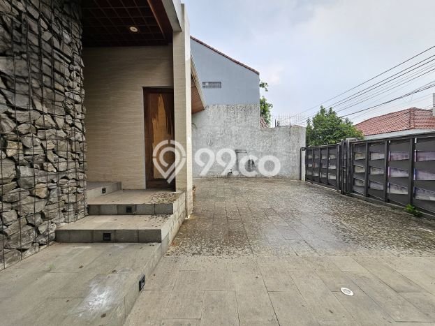 HARGA TERBAIK! Rumah Berkualitas area Radio Dalam, Luas 268m² Bangunan 336m² HARGA TERBAIK! Rumah Berkualitas area Radio Dalam, Luas 268m² Bangunan 336m²