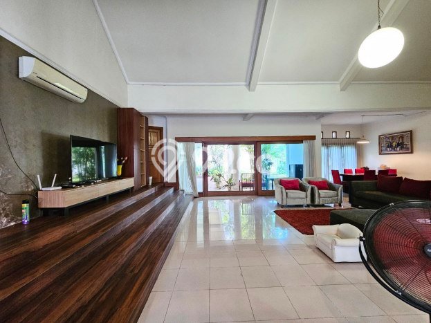 Ready to Use! Luxury House LT 816m2 Desain Modern di Kemang Ready to Use! Luxury House LT 816m2 Desain Modern di Kemang