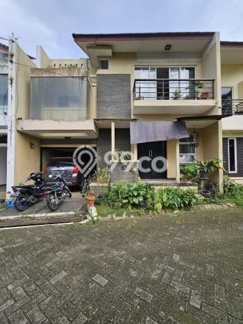 For Sale Rumah 3 Kamar Lokasi Strategis Bagus dan Strategis di Cinere For Sale Rumah 3 Kamar Lokasi Strategis Bagus dan Strategis di Cinere