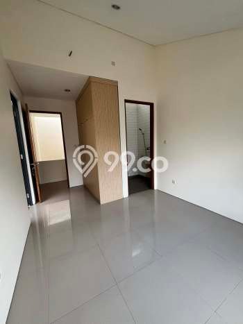 Rumah Modern Minimalis 3 KT Bisa Langsung Pindah di Jagakarsa Rumah Modern Minimalis 3 KT Bisa Langsung Pindah di Jagakarsa