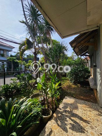 For Sale! Luxury House LT 303m2 Desain Elegan di Cinere For Sale! Luxury House LT 303m2 Desain Elegan di Cinere