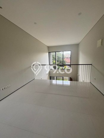 Jual Rumah Bagus Siap Huni LB 180m2 di Cinere, Depok Jual Rumah Bagus Siap Huni LB 180m2 di Cinere, Depok