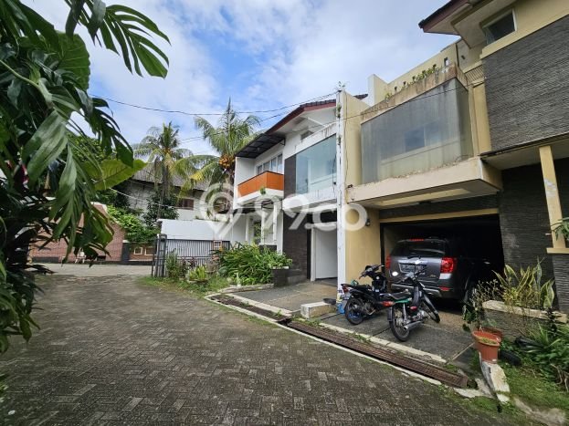 For Sale Rumah 3 Kamar Lokasi Strategis Bagus dan Strategis di Cinere For Sale Rumah 3 Kamar Lokasi Strategis Bagus dan Strategis di Cinere