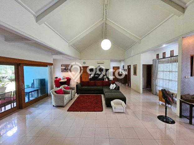 Ready to Use! Luxury House LT 816m2 Desain Modern di Kemang Ready to Use! Luxury House LT 816m2 Desain Modern di Kemang