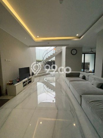 Rumah Elit Modern Siap Huni di Lebak Bulus Jakarta Selatan Rumah Elit Modern Siap Huni di Lebak Bulus Jakarta Selatan