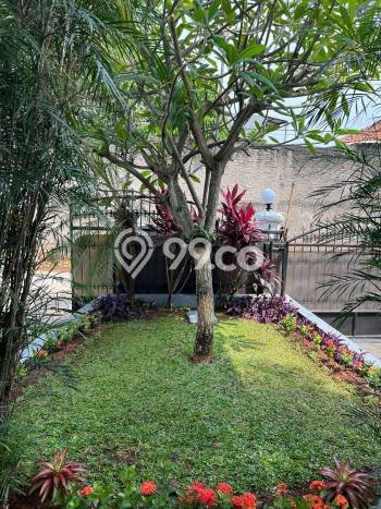 Jual Rumah Mewah Elegan Dengan View Cantik di Pangkalan Jati, Depok Jual Rumah Mewah Elegan Dengan View Cantik di Pangkalan Jati, Depok