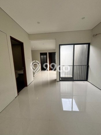 Jual Rumah Bagus Siap Huni LB 180m2 di Cinere, Depok Jual Rumah Bagus Siap Huni LB 180m2 di Cinere, Depok