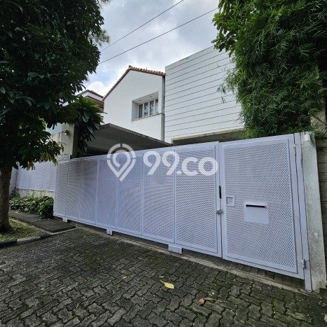 Dijual Rumah Premium dengan Fasilitas Sekitar Lengkap di Cinere, Depok Dijual Rumah Premium dengan Fasilitas Sekitar Lengkap di Cinere, Depok