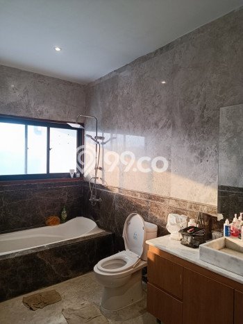 Dijual Rumah Mewah Elegan Dengan View Eksklusif di Sendangmulyo, Semarang Dijual Rumah Mewah Elegan Dengan View Eksklusif di Sendangmulyo, Semarang
