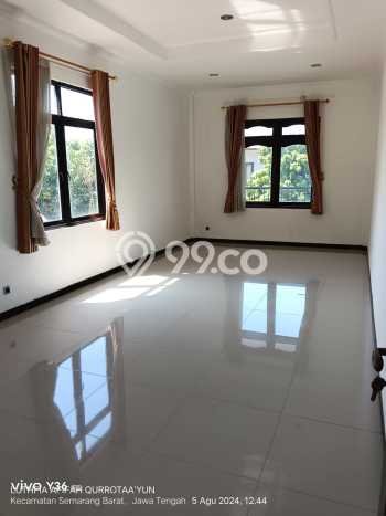 Dijual Rumah Mewah Megah Dengan View Eksklusif di Tawangmas, Semarang Dijual Rumah Mewah Megah Dengan View Eksklusif di Tawangmas, Semarang