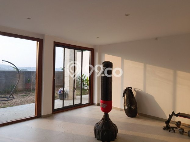 Dijual Rumah Mewah Elegan Dengan View Eksklusif di Sendangmulyo, Semarang Dijual Rumah Mewah Elegan Dengan View Eksklusif di Sendangmulyo, Semarang