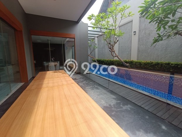 Hunian Elit LB 800m2 Siap Huni Desain Elegan di Pleburan, Semarang Hunian Elit LB 800m2 Siap Huni Desain Elegan di Pleburan, Semarang
