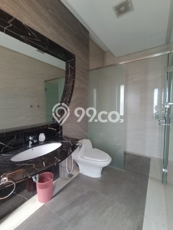 Hunian Elit LB 800m2 Siap Huni Desain Elegan di Pleburan, Semarang Hunian Elit LB 800m2 Siap Huni Desain Elegan di Pleburan, Semarang