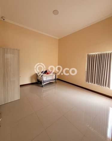 Rumah Modern 4 KT di Kalibanteng Semarang Semi Furnished Rumah Modern 4 KT di Kalibanteng Semarang Semi Furnished