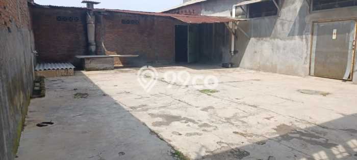 Lokasi Strategis! Dijual Gudang Bisnis di Genuk, Semarang Kondisi Baik Lokasi Strategis! Dijual Gudang Bisnis di Genuk, Semarang Kondisi Baik