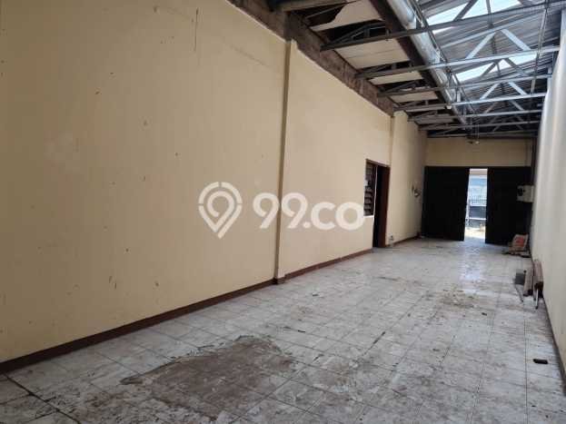 Disewakan Gudang di Kawasan Ramai Tanah Mas Luas 400m2 Disewakan Gudang di Kawasan Ramai Tanah Mas Luas 400m2