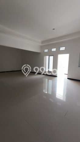 Hunian Elit LB 400m2 Siap Huni Desain Elegan di Pusponjolo, Semarang Hunian Elit LB 400m2 Siap Huni Desain Elegan di Pusponjolo, Semarang