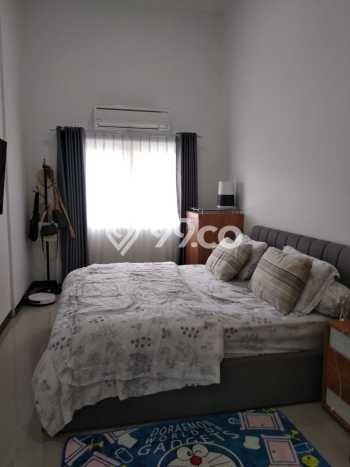 Rumah Luxury Modern Siap Huni di Graha Padma Semarang Rumah Luxury Modern Siap Huni di Graha Padma Semarang