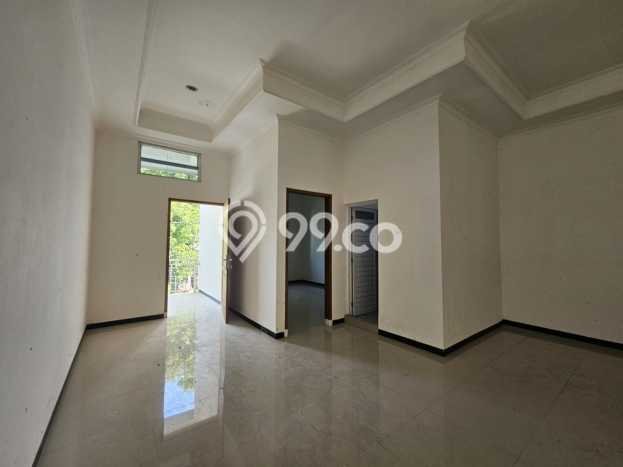 Hunian Elit LB 400m2 Siap Huni Desain Elegan di Pusponjolo, Semarang Hunian Elit LB 400m2 Siap Huni Desain Elegan di Pusponjolo, Semarang