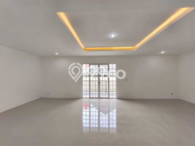 Jarang Ada! Rumah Sewa 4 Kamar Bagus Siap Huni CitraGrand Jarang Ada! Rumah Sewa 4 Kamar Bagus Siap Huni CitraGrand