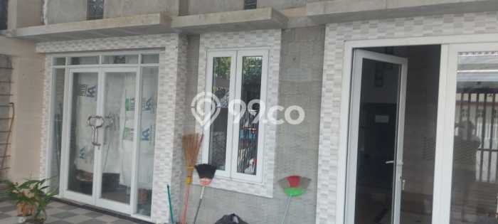 Ready to Use! Premium House LT 231m2 Desain Modern di Tawangmas Ready to Use! Premium House LT 231m2 Desain Modern di Tawangmas