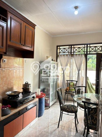 Siap Huni Rumah Mewah 5 Kamar di Duren Sawit Dekat ke Mana Pun Siap Huni Rumah Mewah 5 Kamar di Duren Sawit Dekat ke Mana Pun