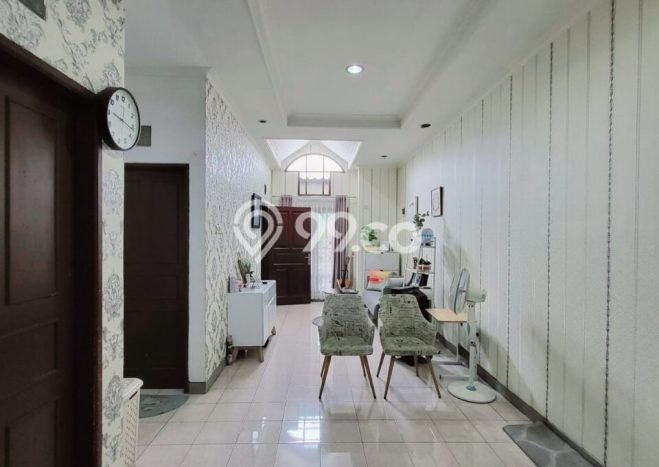 Dijual Cepat Rumah 1.5 Lantai di Cluster Tamansari Harapan Indah Dijual Cepat Rumah 1.5 Lantai di Cluster Tamansari Harapan Indah