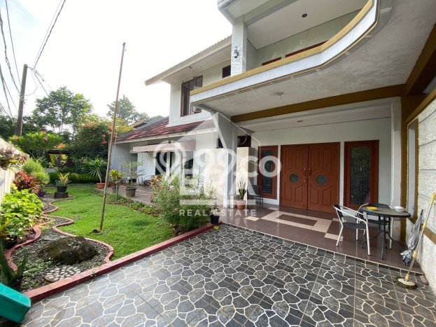 Jual Rumah Luas Elegan Dengan View Eksklusif di Kemang Pratama, Bekasi Jual Rumah Luas Elegan Dengan View Eksklusif di Kemang Pratama, Bekasi