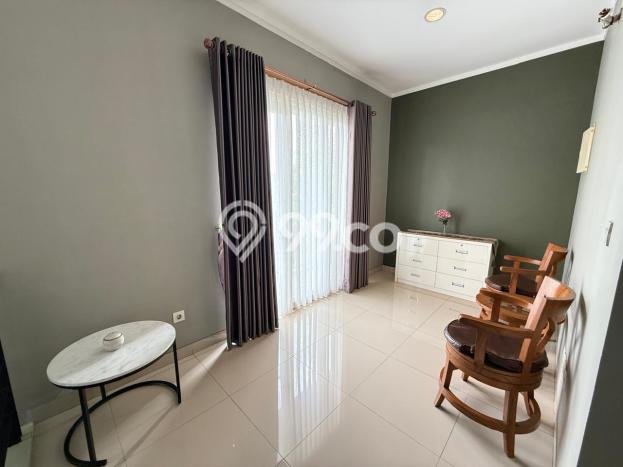 Rumah sewa siap pakai 4 KT di Summarecon Bekasi, Bekasi Rumah sewa siap pakai 4 KT di Summarecon Bekasi, Bekasi