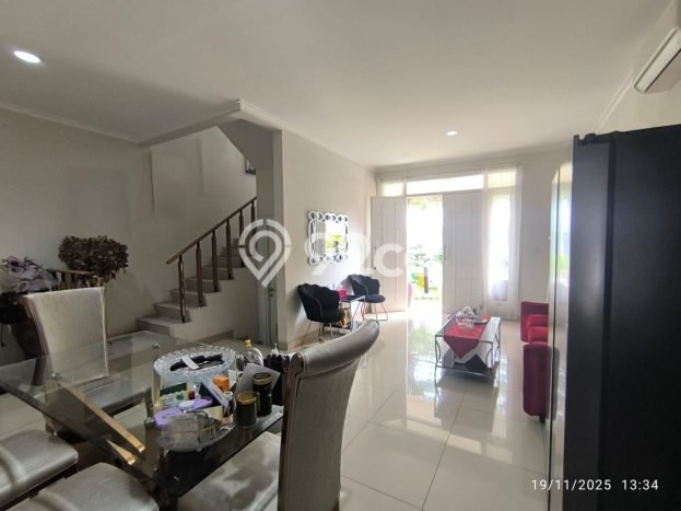 For Sale! Premium House LT 163m2 Desain Elegan di Summarecon Bekasi For Sale! Premium House LT 163m2 Desain Elegan di Summarecon Bekasi