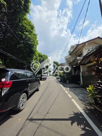 Rumah Mewah LB 330m2 Siap Huni Desain Elegan di Pondok Kelapa, Jakarta Timur Rumah Mewah LB 330m2 Siap Huni Desain Elegan di Pondok Kelapa, Jakarta Timur