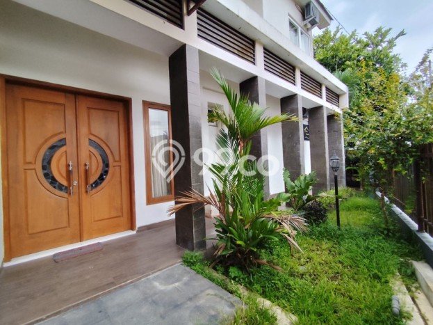 Rumah Eksklusif Dijual LT 200m2 di Depok, Sleman Rumah Eksklusif Dijual LT 200m2 di Depok, Sleman
