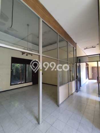 Unit Kantor disewakan di Kasihan Bantul dengan LT 1722m2 / LB 1200m2 Unit Kantor disewakan di Kasihan Bantul dengan LT 1722m2 / LB 1200m2