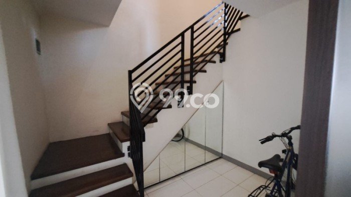 Rumah EXCLUSIVE di Caturtunggal, Sleman, Luas 139m2m² Bangunan 139m2m² KESEMPATAN TERBATAS! Rumah EXCLUSIVE di Caturtunggal, Sleman, Luas 139m2m² Bangunan 139m2m² KESEMPATAN TERBATAS!