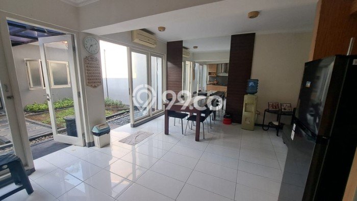 Rumah EXCLUSIVE di Caturtunggal, Sleman, Luas 139m2m² Bangunan 139m2m² KESEMPATAN TERBATAS! Rumah EXCLUSIVE di Caturtunggal, Sleman, Luas 139m2m² Bangunan 139m2m² KESEMPATAN TERBATAS!