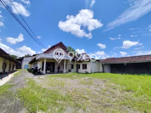 Unit Kantor disewakan di Kasihan Bantul dengan LT 1722m2 / LB 1200m2 Unit Kantor disewakan di Kasihan Bantul dengan LT 1722m2 / LB 1200m2