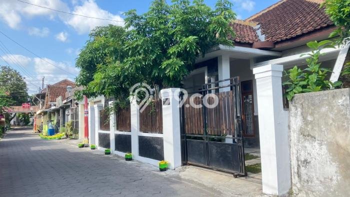 Dijual Hunian Mewah dengan Fasilitas Sekitar Komplit di Depok, Sleman Dijual Hunian Mewah dengan Fasilitas Sekitar Komplit di Depok, Sleman