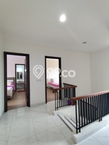 Jarang Ada! Rumah Kontrakan 3 Kamar Nyaman Siap Huni Suvarna Sutera Jarang Ada! Rumah Kontrakan 3 Kamar Nyaman Siap Huni Suvarna Sutera