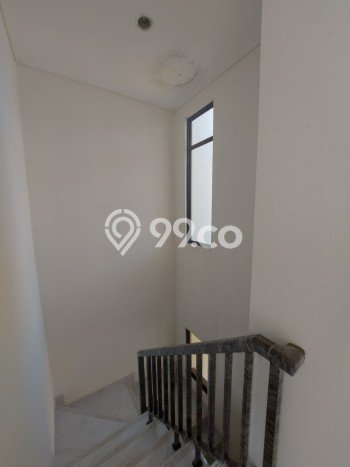 Rumah Minimalis 3 KT di Suvarna Sutera Tangerang Unfurnished Rumah Minimalis 3 KT di Suvarna Sutera Tangerang Unfurnished