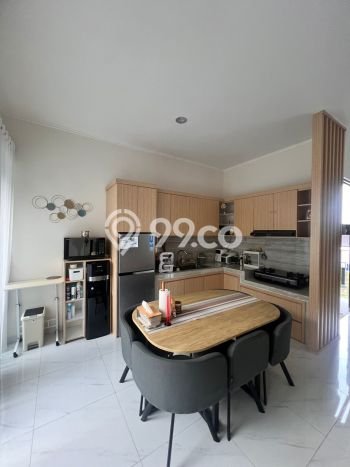 Rumah Modern 3 KT di Suvarna Sutera Tangerang Full Furnished Rumah Modern 3 KT di Suvarna Sutera Tangerang Full Furnished