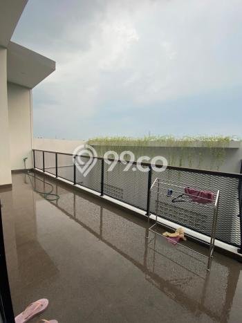 Rumah Elit LB 400m2 Siap Pakai Desain Elegan di Suvarna Sutera, Tangerang Rumah Elit LB 400m2 Siap Pakai Desain Elegan di Suvarna Sutera, Tangerang