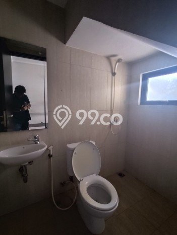 Rumah Modern 3 KT di Suvarna Sutera Tangerang Semi Furnished Rumah Modern 3 KT di Suvarna Sutera Tangerang Semi Furnished
