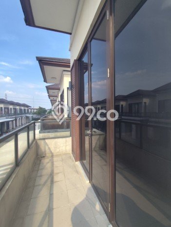 Rumah Modern 3 KT di Suvarna Sutera Tangerang Semi Furnished Rumah Modern 3 KT di Suvarna Sutera Tangerang Semi Furnished