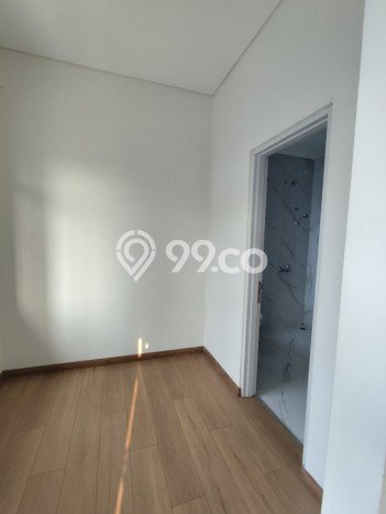 Rumah Minimalis 3 KT di Suvarna Sutera Tangerang Semi Furnished Rumah Minimalis 3 KT di Suvarna Sutera Tangerang Semi Furnished