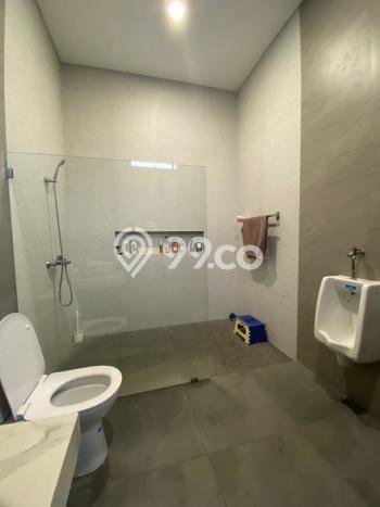 Rumah Elit LB 400m2 Siap Pakai Desain Elegan di Suvarna Sutera, Tangerang Rumah Elit LB 400m2 Siap Pakai Desain Elegan di Suvarna Sutera, Tangerang