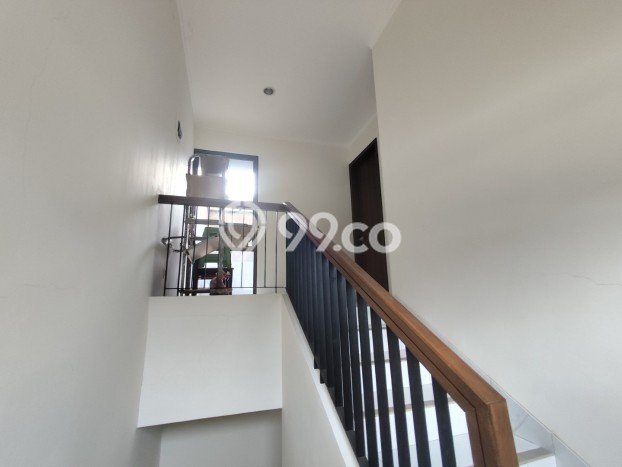 Rumah Minimalis 3 KT di Suvarna Sutera Tangerang Unfurnished Rumah Minimalis 3 KT di Suvarna Sutera Tangerang Unfurnished
