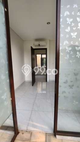 Disewakan! Rumah 3 Kamar Tidur &
3 Kamar Mandi di Suvarna Sutera, Tangerang Disewakan! Rumah 3 Kamar Tidur &
3 Kamar Mandi di Suvarna Sutera, Tangerang